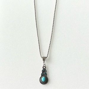 Vintage Silver Tone Boho Pendant Necklace 18” Dyed Howlite Drop Pendant 2”